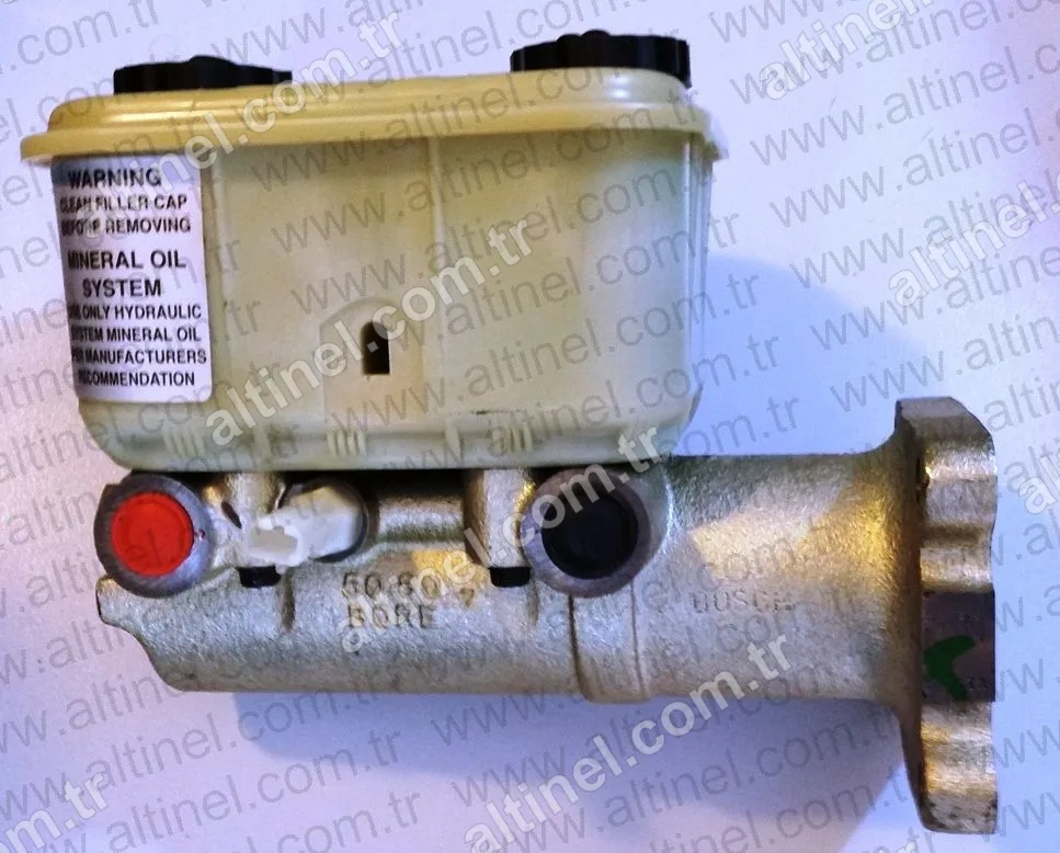 MASTER CYLINDER